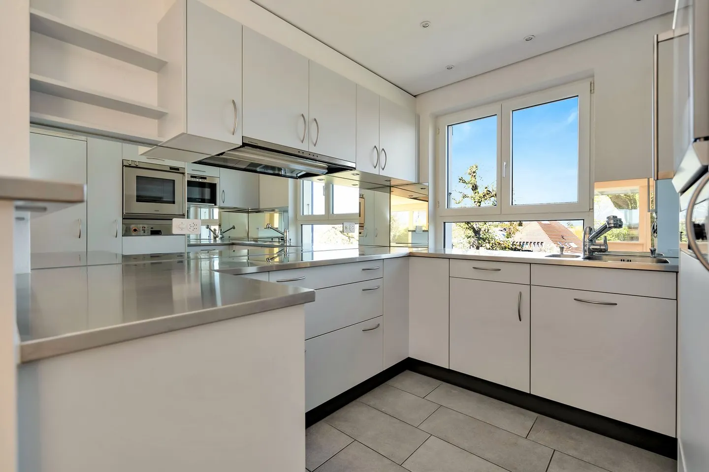 Maison individuelle indépendante avec double garage à Jegenstorf - Photo 10 sur 25