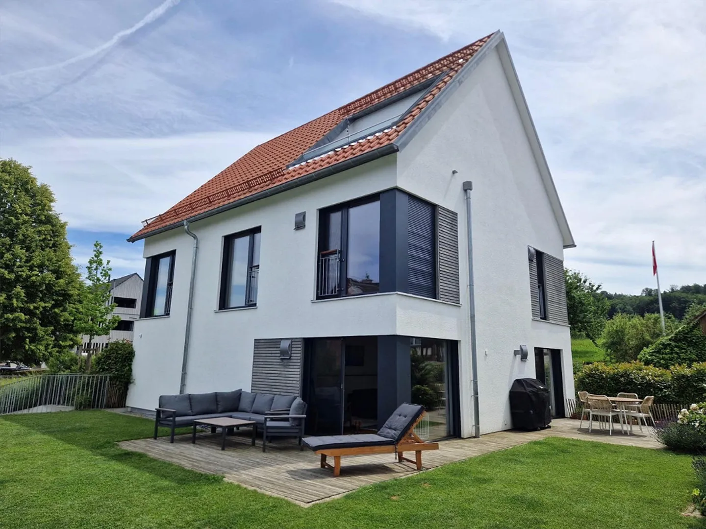 Stimmiges Einfamilienhaus in baubiologischer Bauweise - Foto 2 von 5