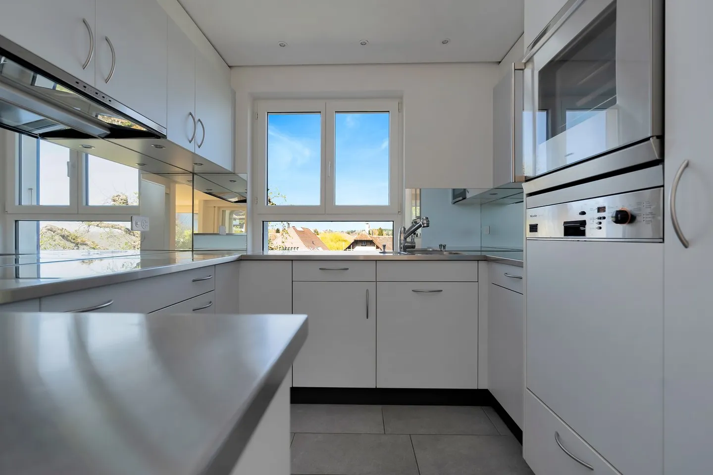 Maison individuelle indépendante avec double garage à Jegenstorf - Photo 11 sur 25