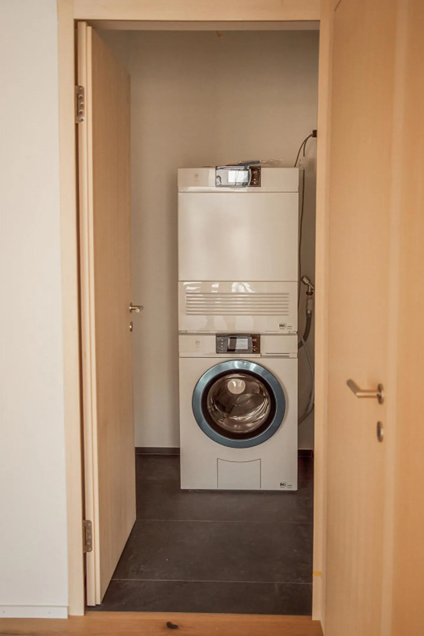 Charming 2.5 Room Apartment - Photo 4 of 10