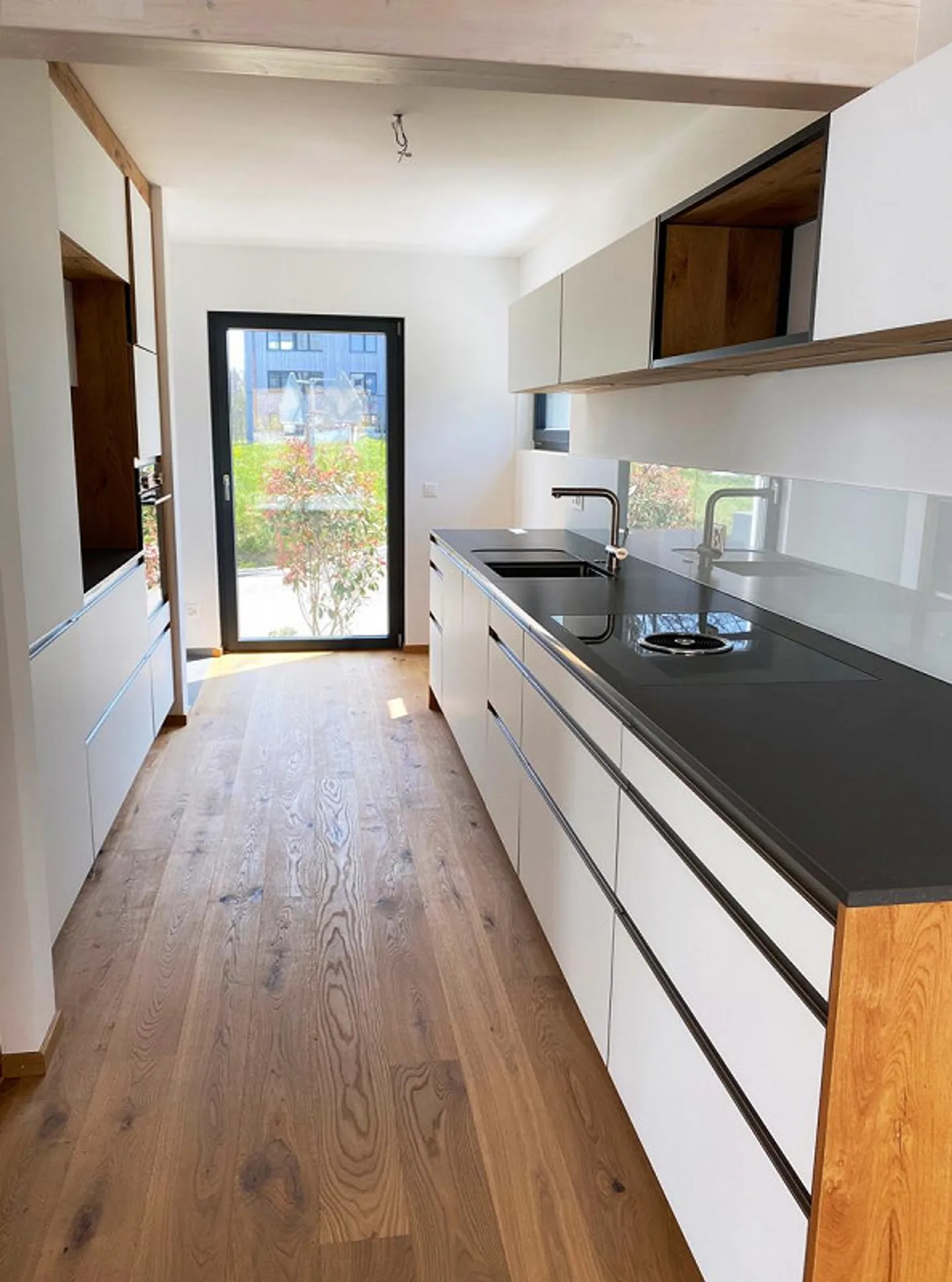 Stimmiges Einfamilienhaus in baubiologischer Bauweise - Foto 4 von 5