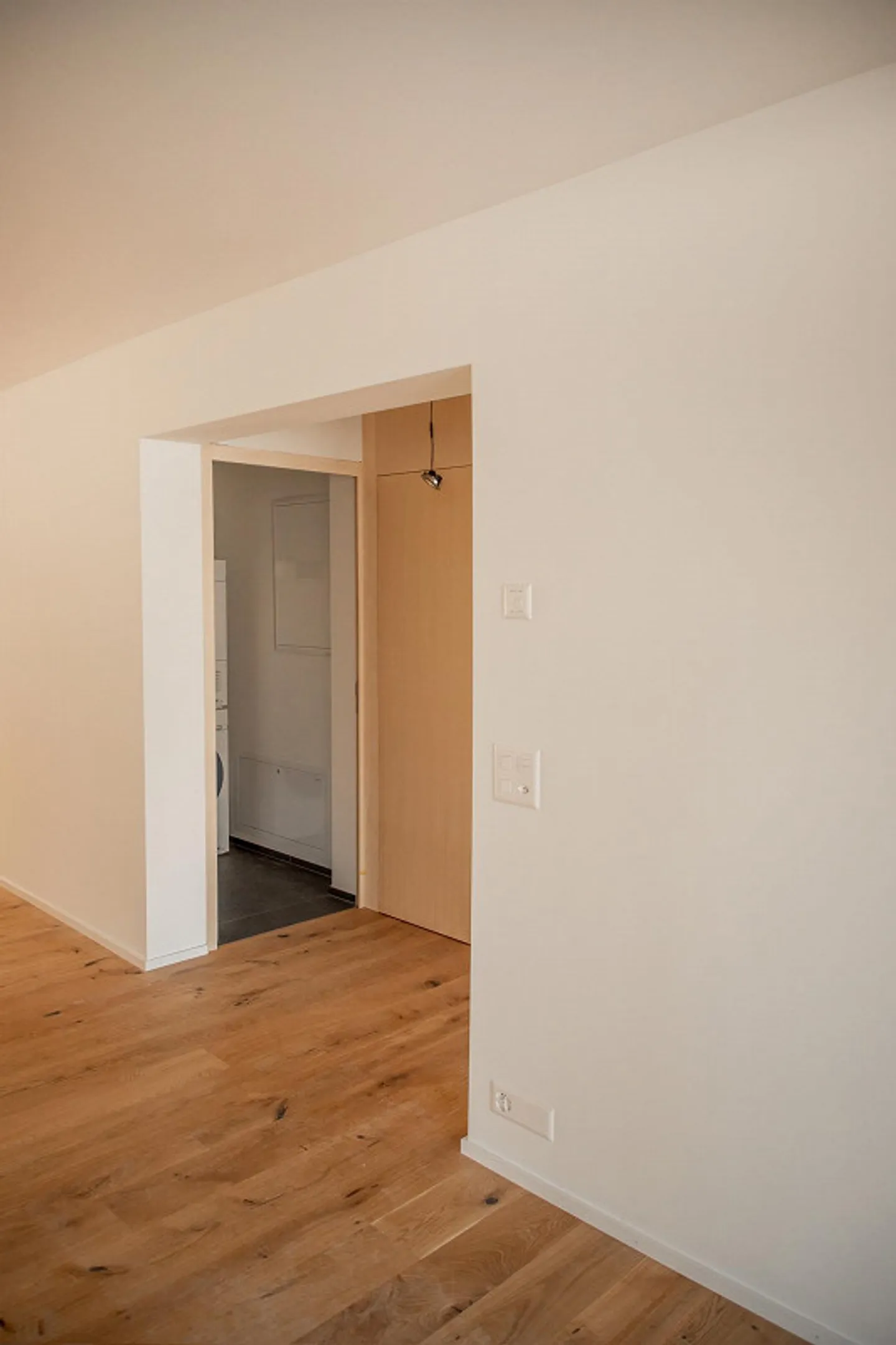 Charming 2.5 Room Apartment - Photo 6 of 10