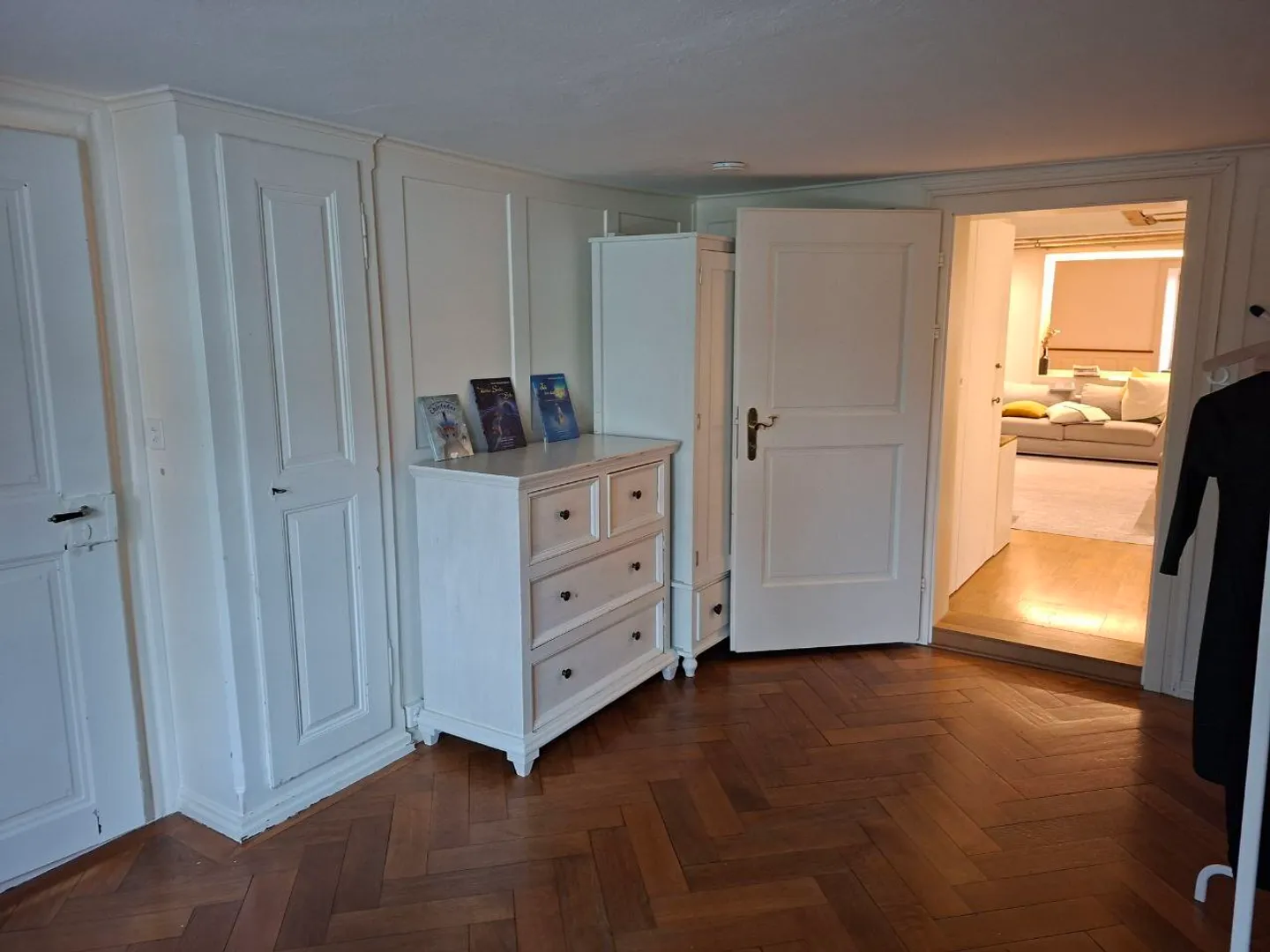 APPARTEMENT DE 6 PIÈCES À MÄNNEDORF (ZH), MEUBLÉ, TEMPORAIRE - Photo 6 sur 10