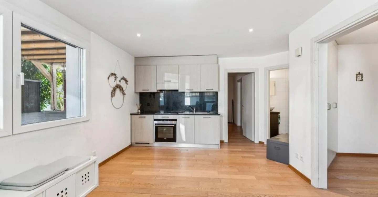 Magnificent house with rental apartment and swimming pool - Photo 11 of 11