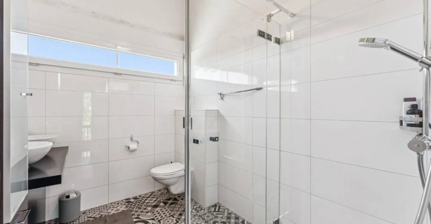Magnificent house with rental apartment and swimming pool - Photo 7 of 11