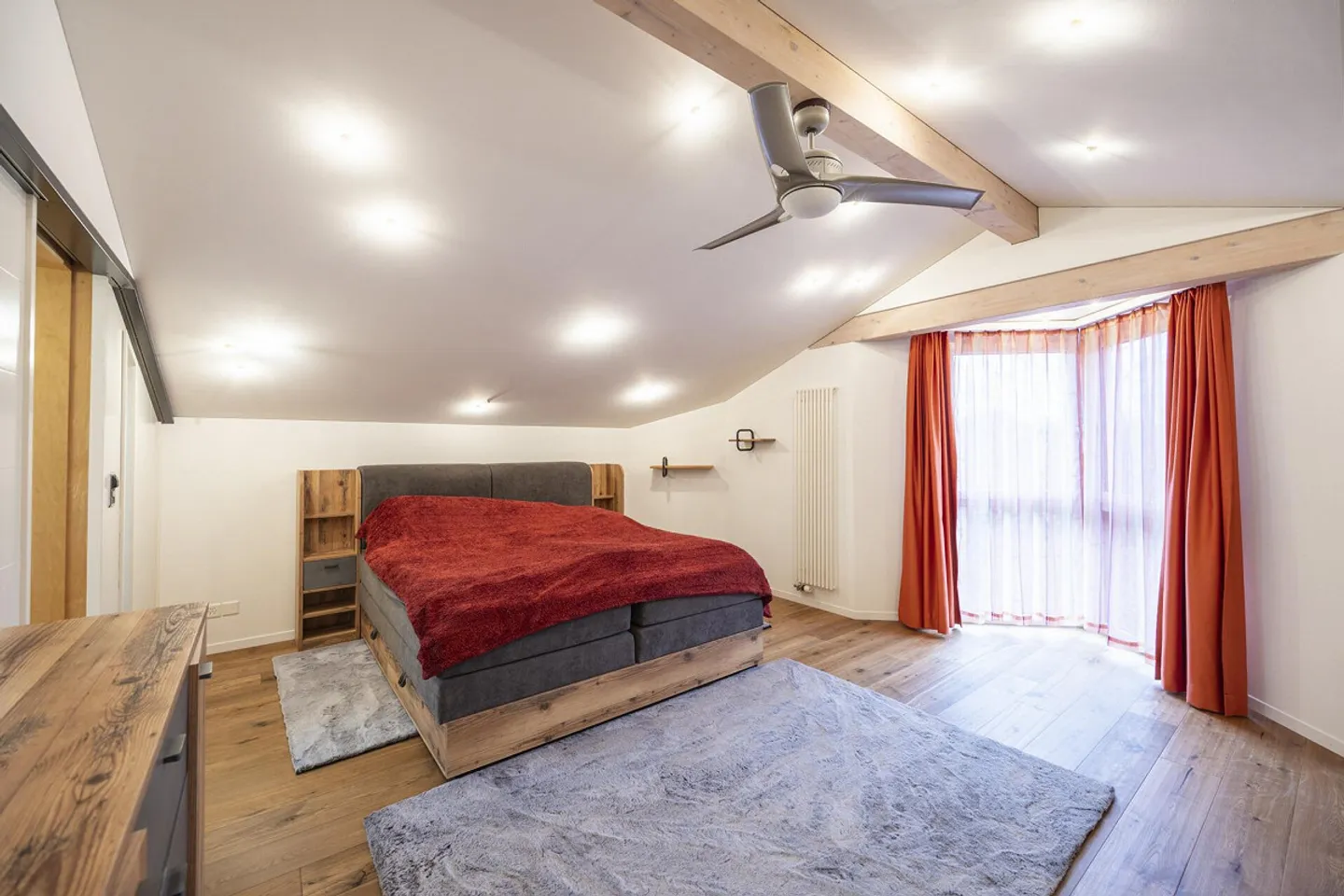 Casa unifamiliare o multigenerazionale spaziosa - Foto 8 di 27