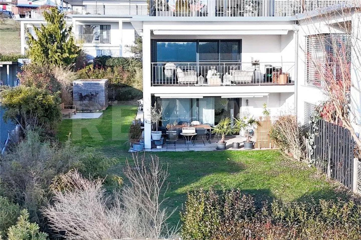 Appartement moderne de 4½ pièces avec extension 2021 et jardin de 330m² à Täuffelen - Photo 2 sur 13