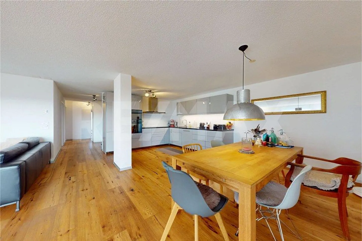 Appartement moderne de 4½ pièces avec extension 2021 et jardin de 330m² à Täuffelen - Photo 5 sur 13