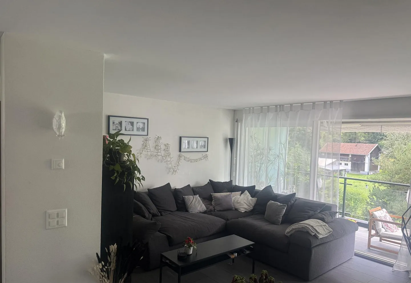 Bright 3.5 room apartment for rent in Chur - Photo 2 of 8