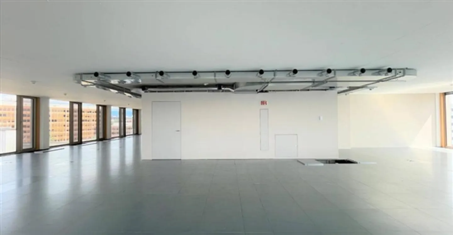 «Bureau» - Foto 8 von 8