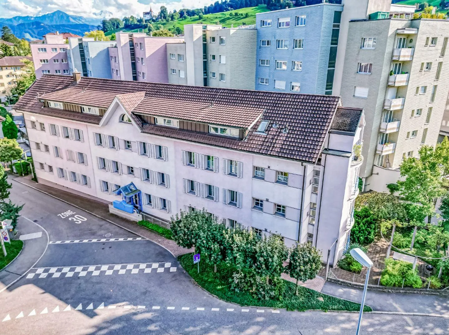 Charmante Wohnung in Kriens - Foto 1 von 5