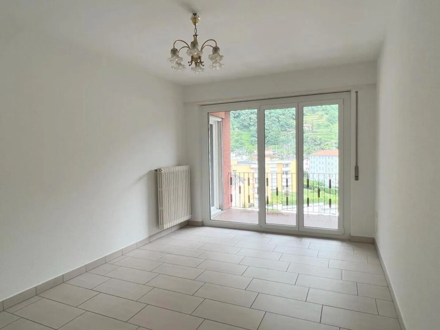 BELLINZONA | APPARTEMENT 4.5 | - Photo 2 sur 11