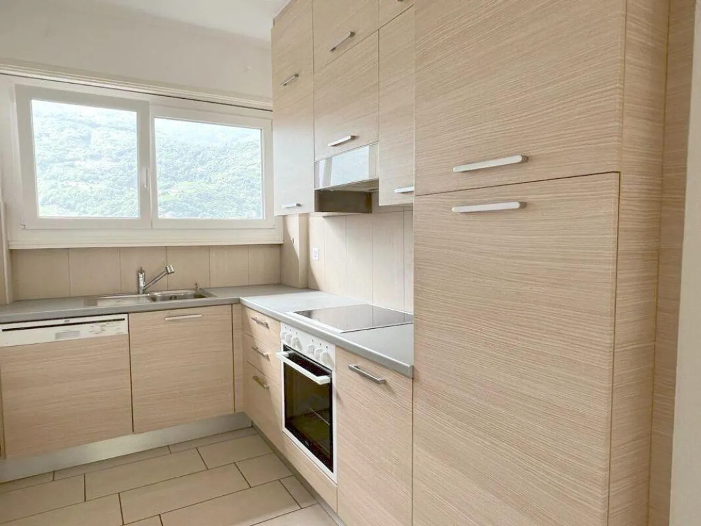 BELLINZONA | APPARTEMENT 4.5 | - Photo 4 sur 11