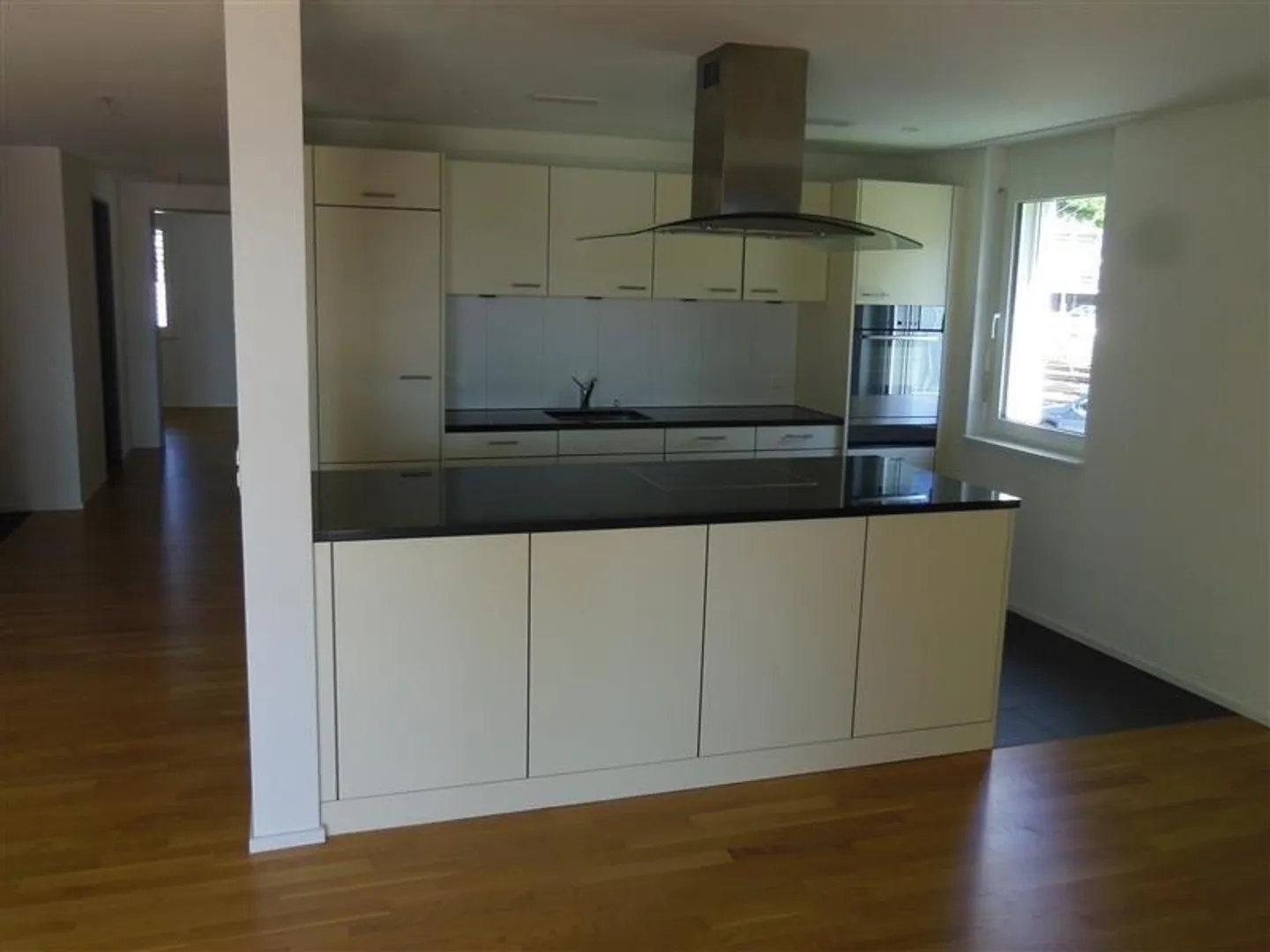 Beautiful apartment for rent in Unterterzen! - Photo 2 of 9