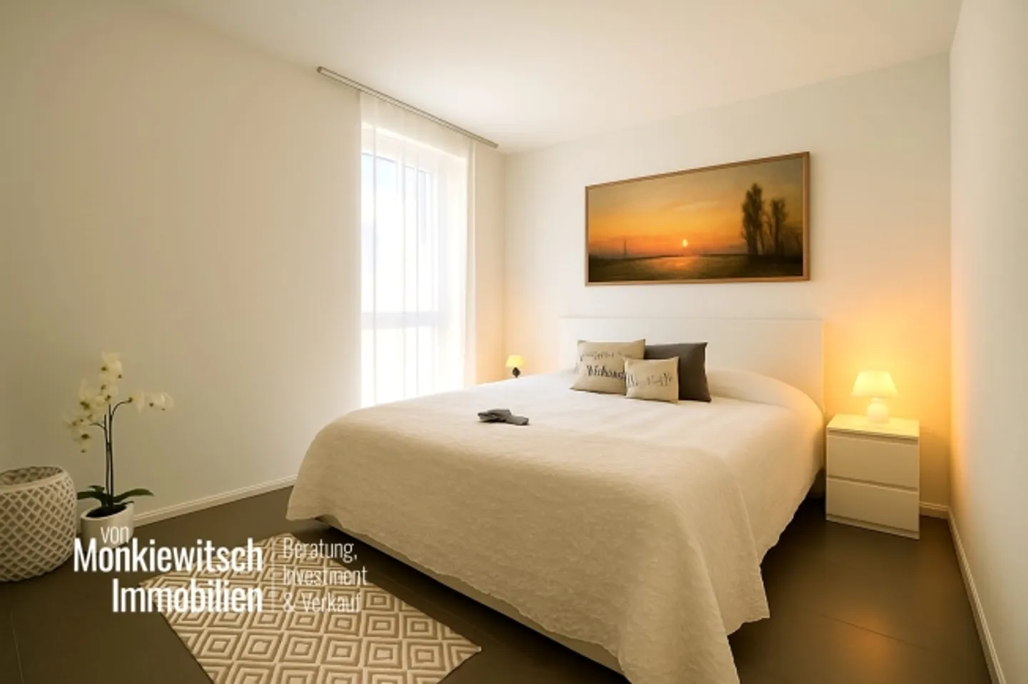 Luxury Attic Apartment with Lake View - Photo 10 of 12