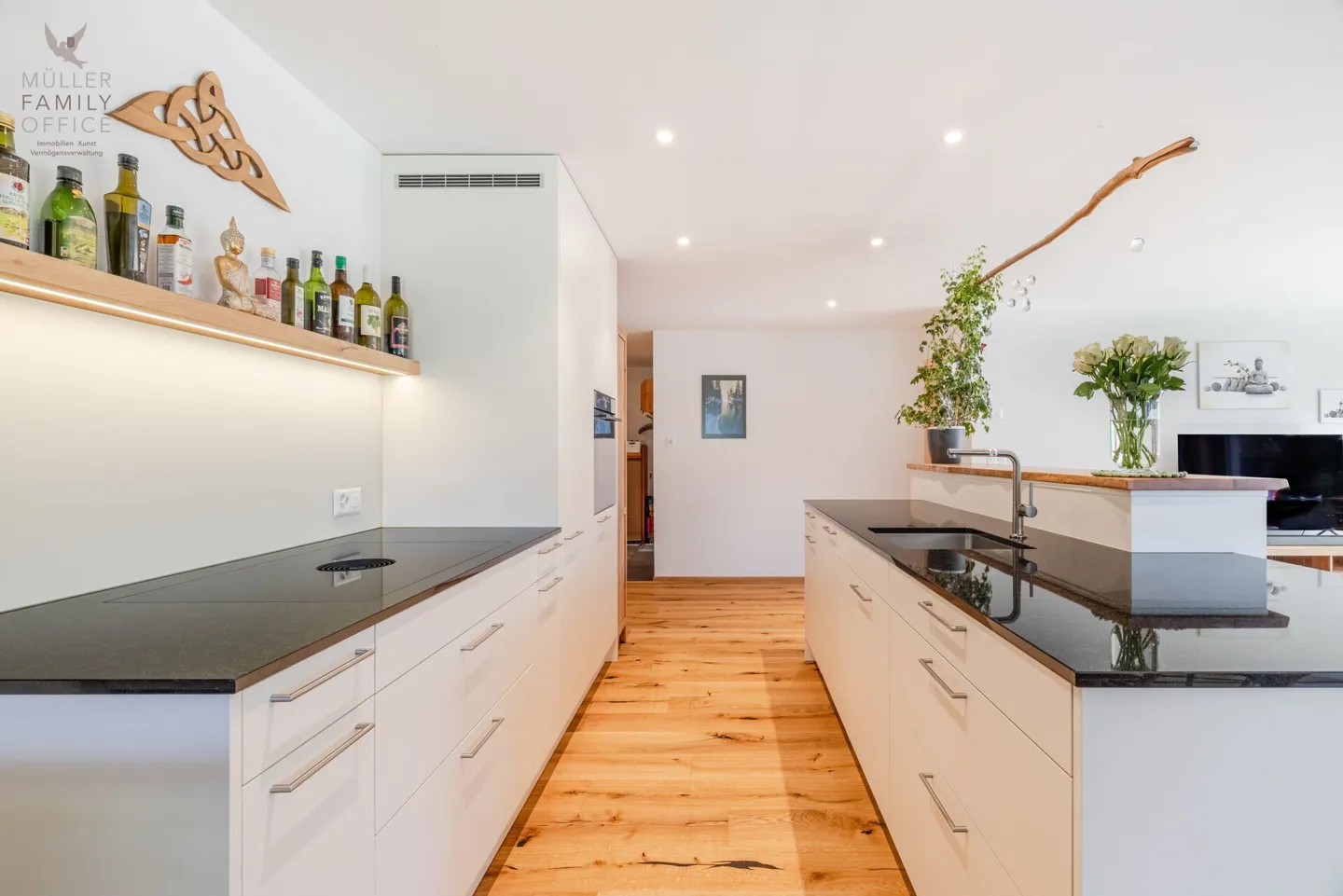 Stilvolle 3 1/2 Zimmer-Gartenwohnung (Erstwohnung) mit Einfamilienhaus-Charakter - Foto 4 von 13