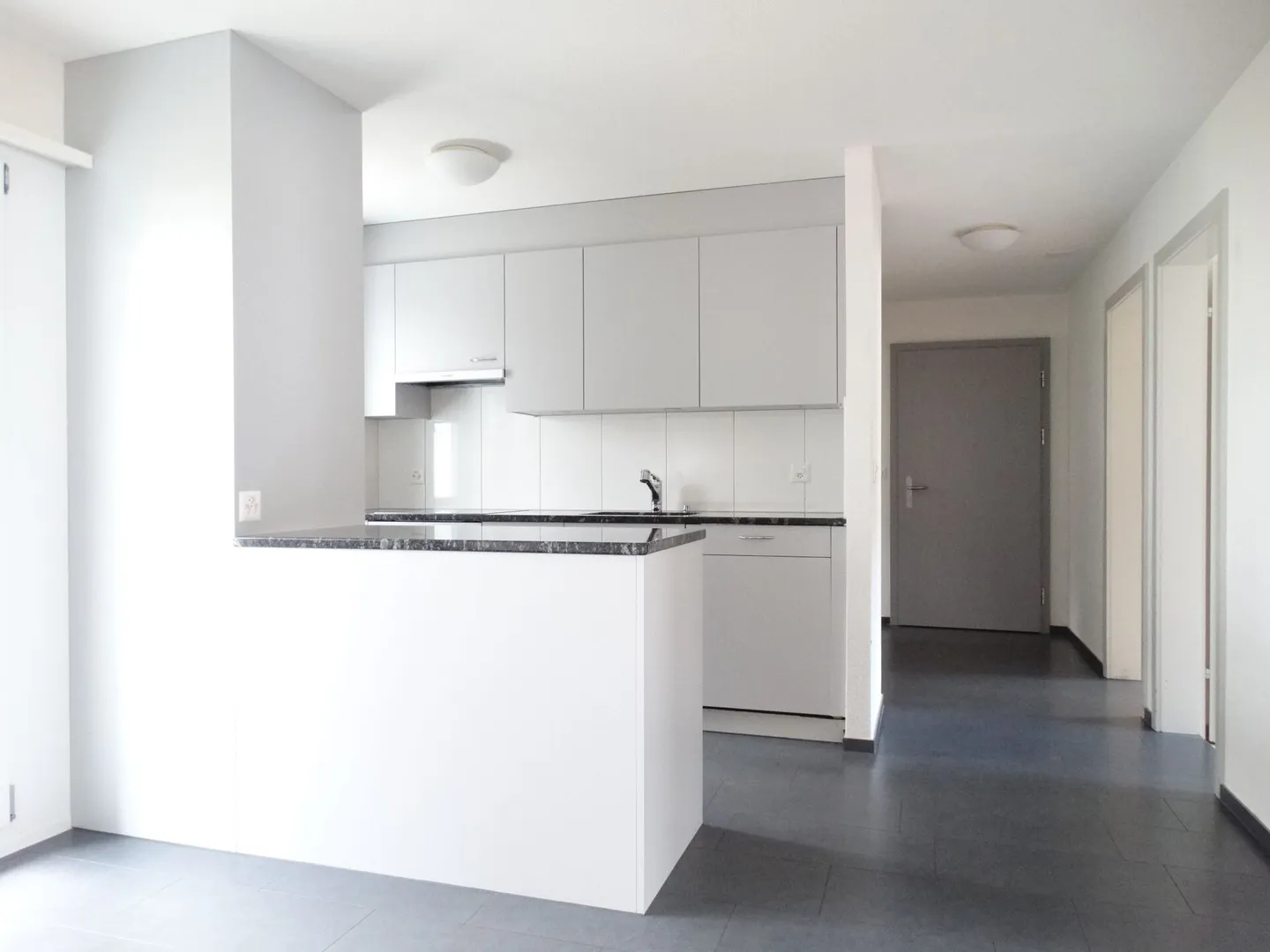 Appartement lumineux de 4,5 pièces - Photo 1 sur 5