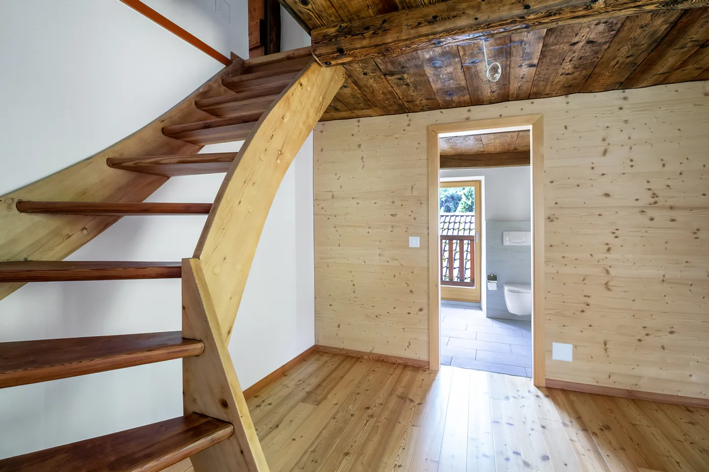 Autentica casa ticinese con finiture di pregio - Foto 7 di 13