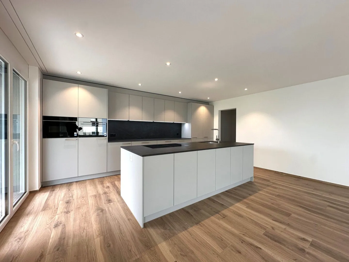 Vivere con stile - casa di alta qualità con 6,5 stanze e molto spazio - Foto 6 di 13
