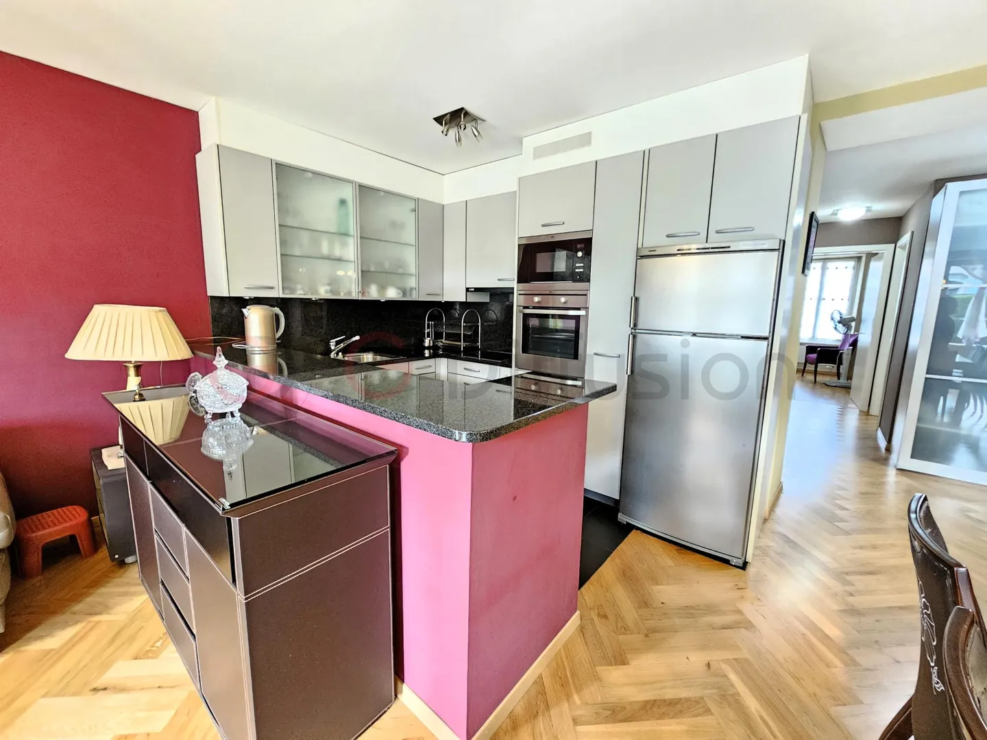 Appartement Charmant avec Vue sur le Lac - Photo 7 sur 16