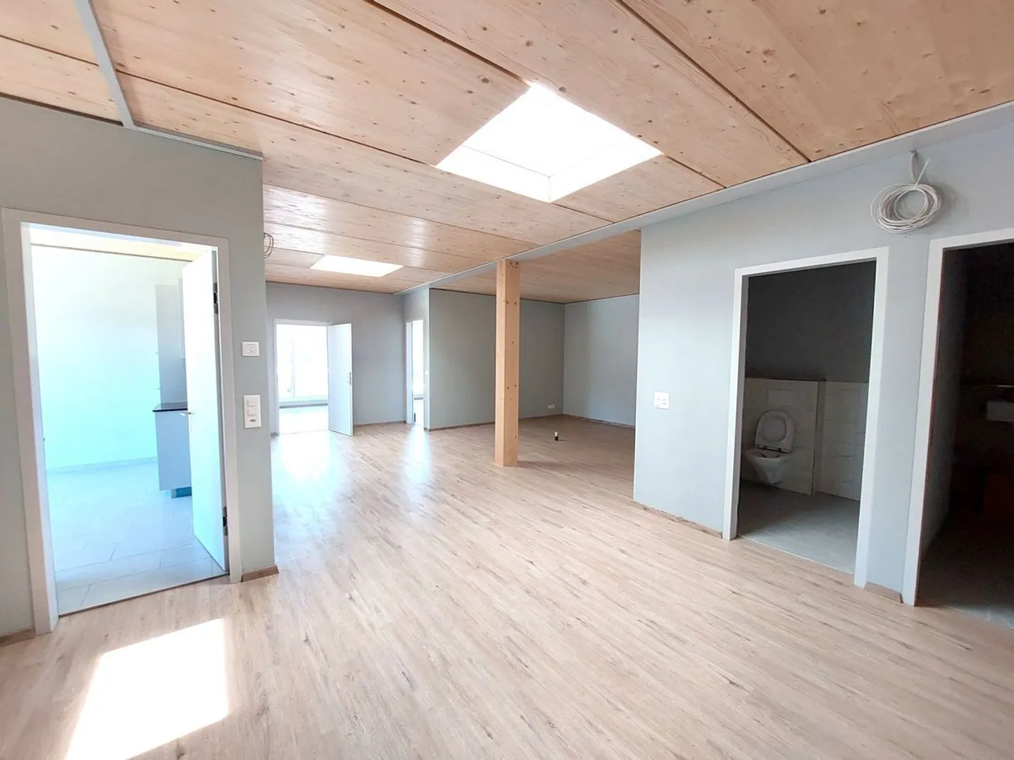 Punto architettonico: spazio per ufficio / studio di 5,5 stanze con molto... - Foto 6 di 13