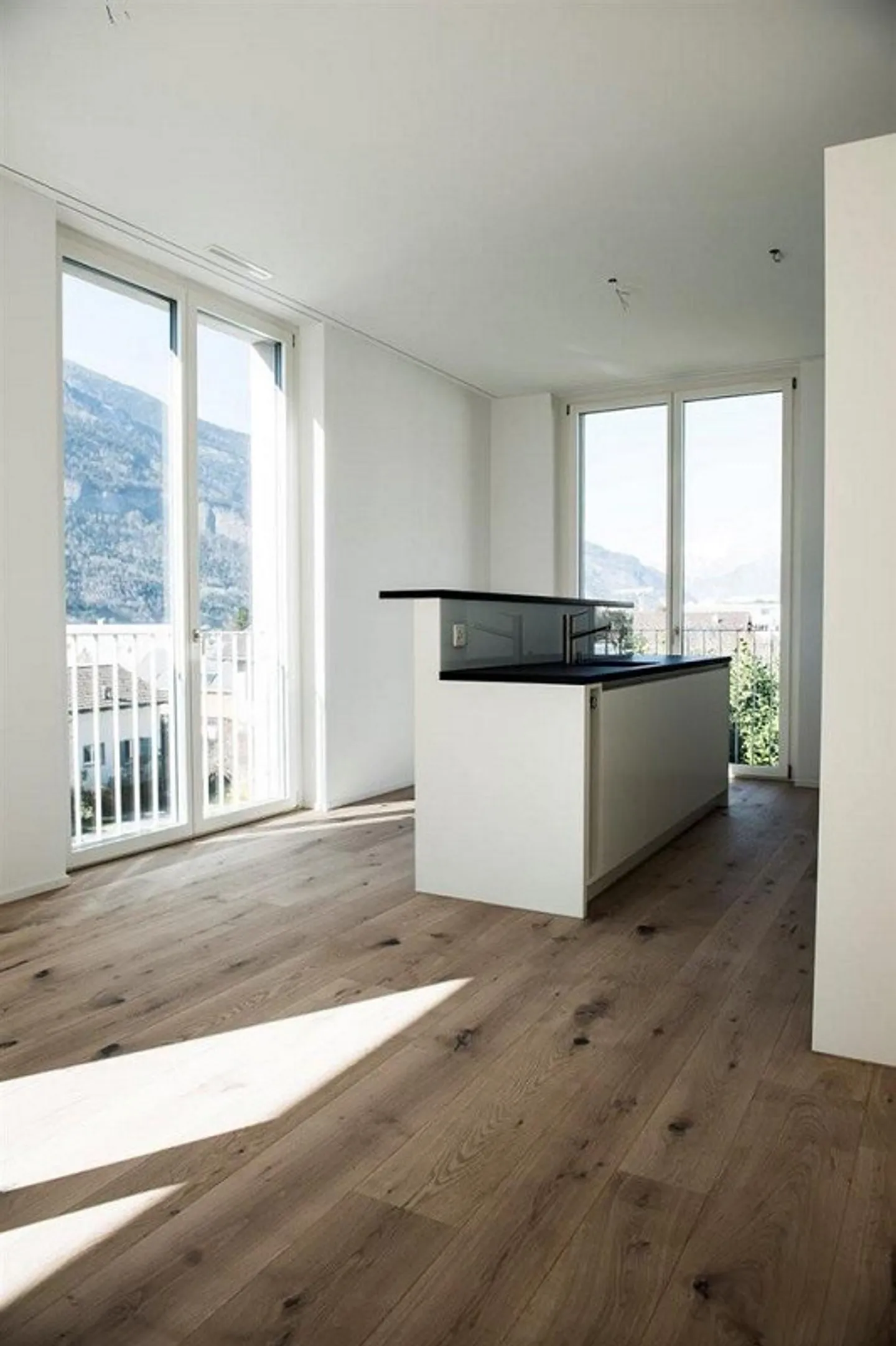 Appartement moderne de 3,5 pièces dans un emplacement calme - Photo 3 sur 5