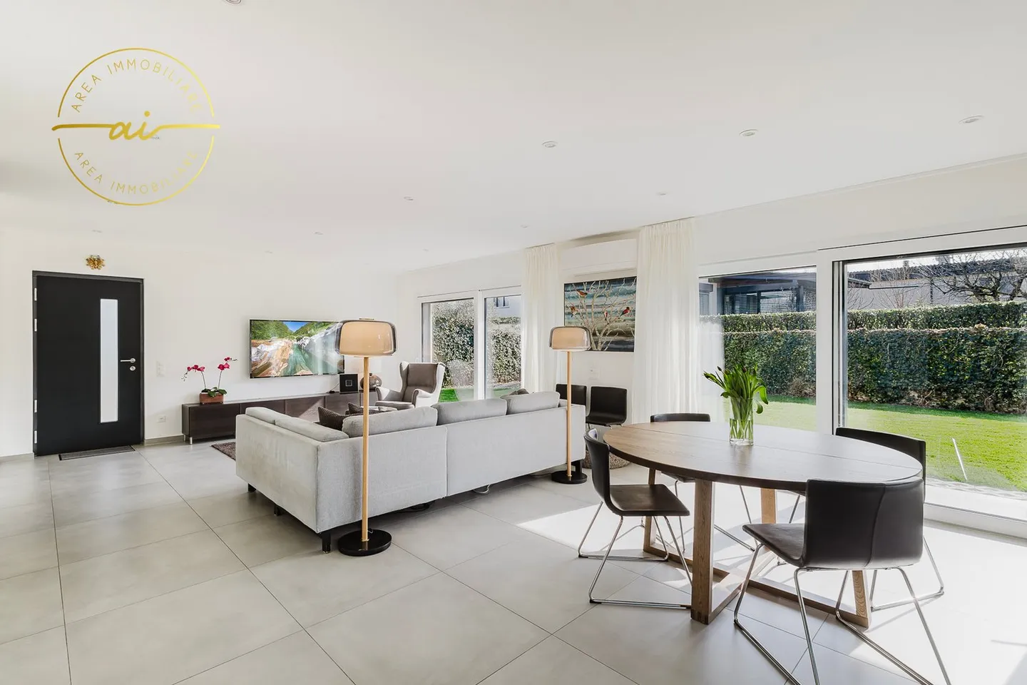 Moderne Villa mit Garten in Ligornetto - Foto 5 von 17