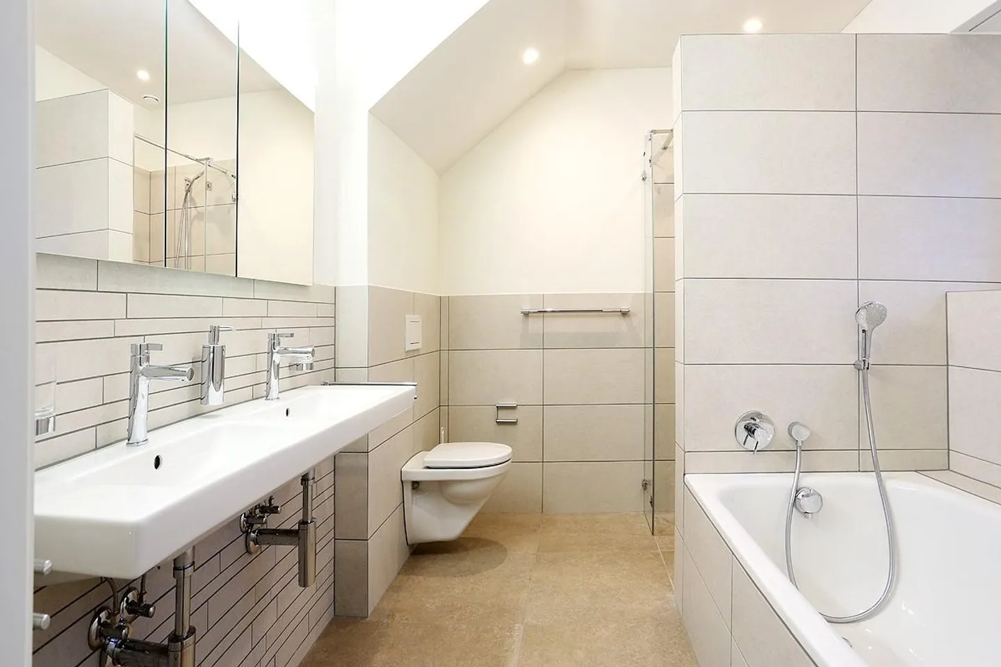 Direct View of the Lake: 5.5-Room Garden Apartment - Photo 4 of 9