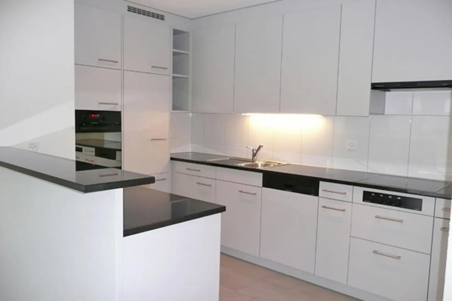 Wohnung mieten - Foto 2 von 4