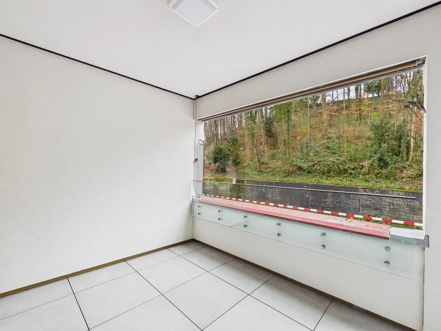 HIGH-QUALITY NEW BUILDING WITH TWO LARGE BALCONIES - Photo 4 of 5