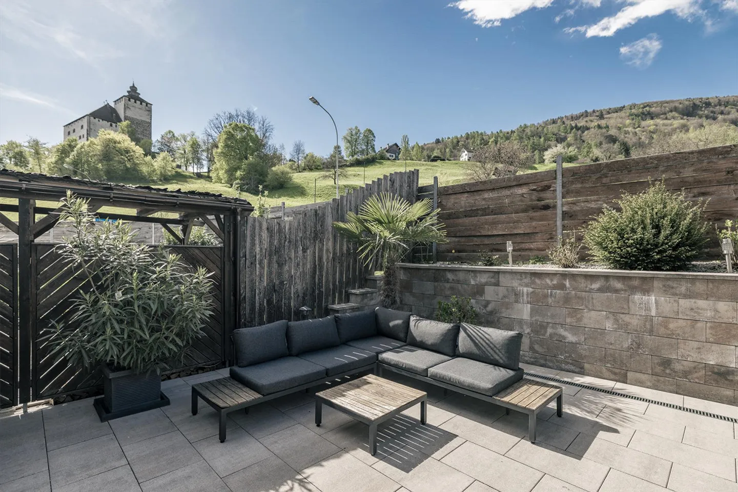 MAISON MITOYENNE DE 6,5 PIÈCES AU COEUR DE WERDENBERG - Photo 1 sur 30