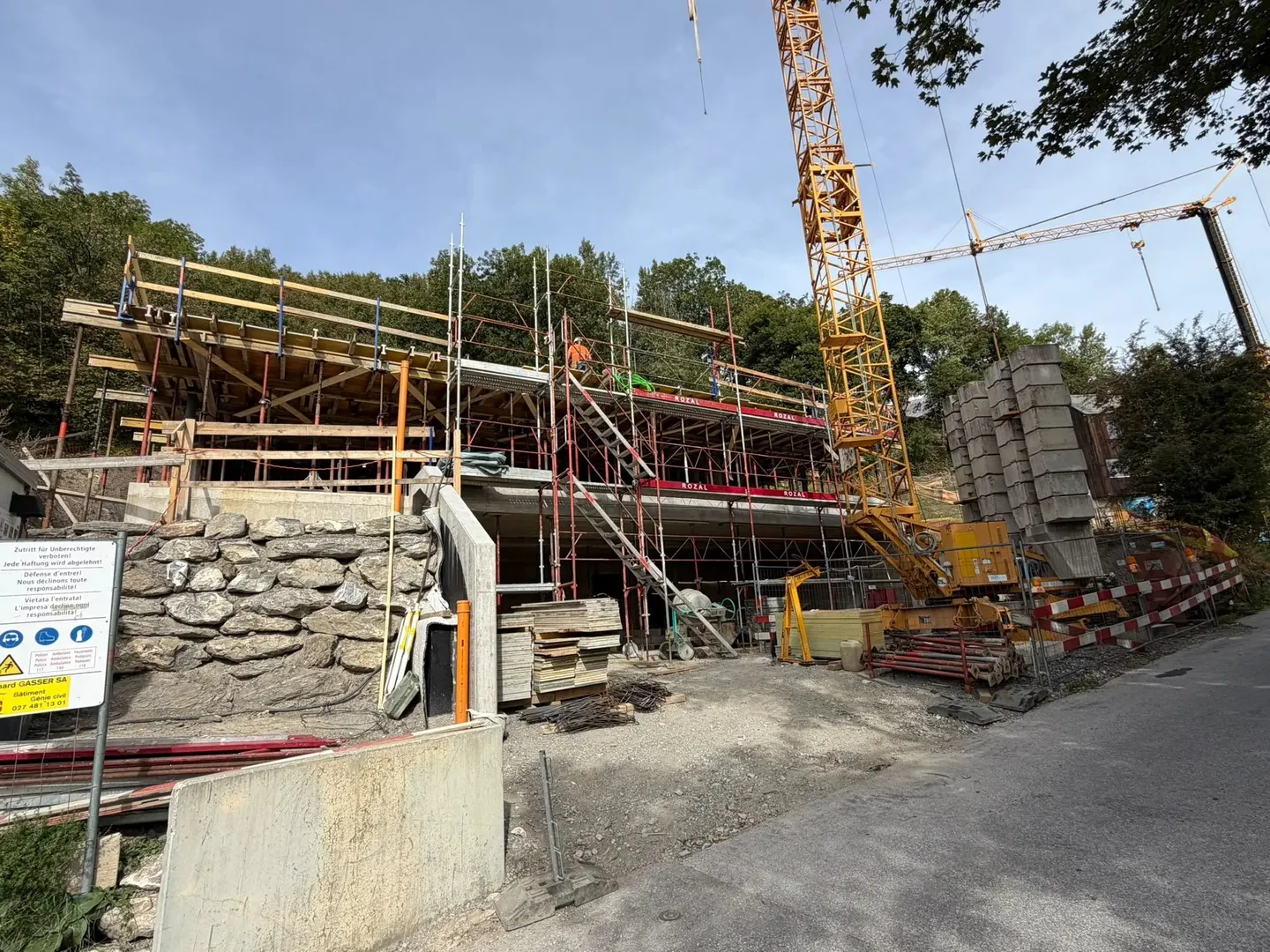 Luxury Apartment with Mountain View - Photo 1 of 13