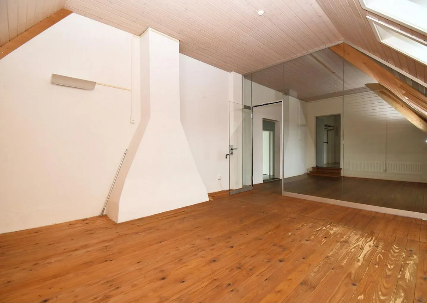 Espace commercial pour votre vision - central et calme ! - Photo 2 sur 16