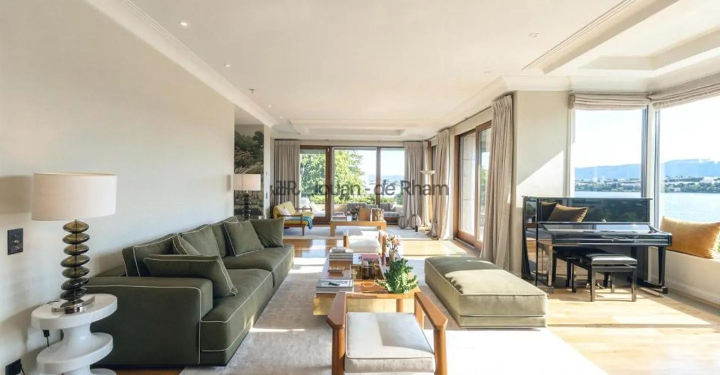 Magnifique appartement de prestige face au lac - Photo 2 of 11