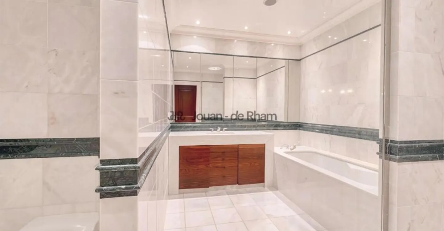 Magnifique appartement de prestige face au lac - Photo 7 of 11