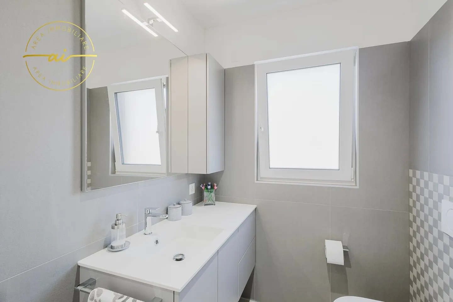 Moderne Villa mit Garten in Ligornetto - Foto 13 von 17