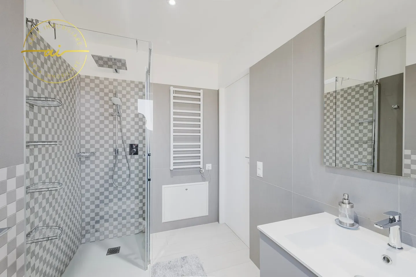 Moderne Villa mit Garten in Ligornetto - Foto 14 von 17