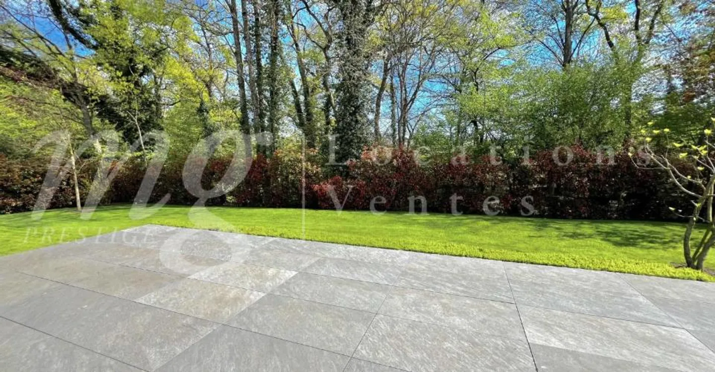 SUPERB UND GROSSES HAUS MIT 10 ZIMMERN - 350 m2 - HPE - 1100 m2 GARTEN UND GROSSER AUSSEN-JACUZZI - Foto 3 von 11