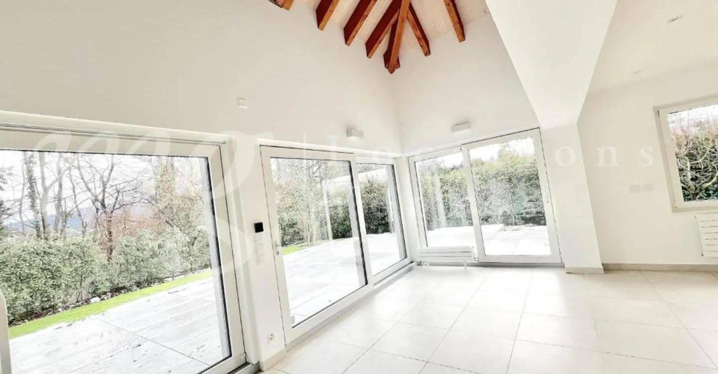 SUPERB UND GROSSES HAUS MIT 10 ZIMMERN - 350 m2 - HPE - 1100 m2 GARTEN UND GROSSER AUSSEN-JACUZZI - Foto 7 von 11
