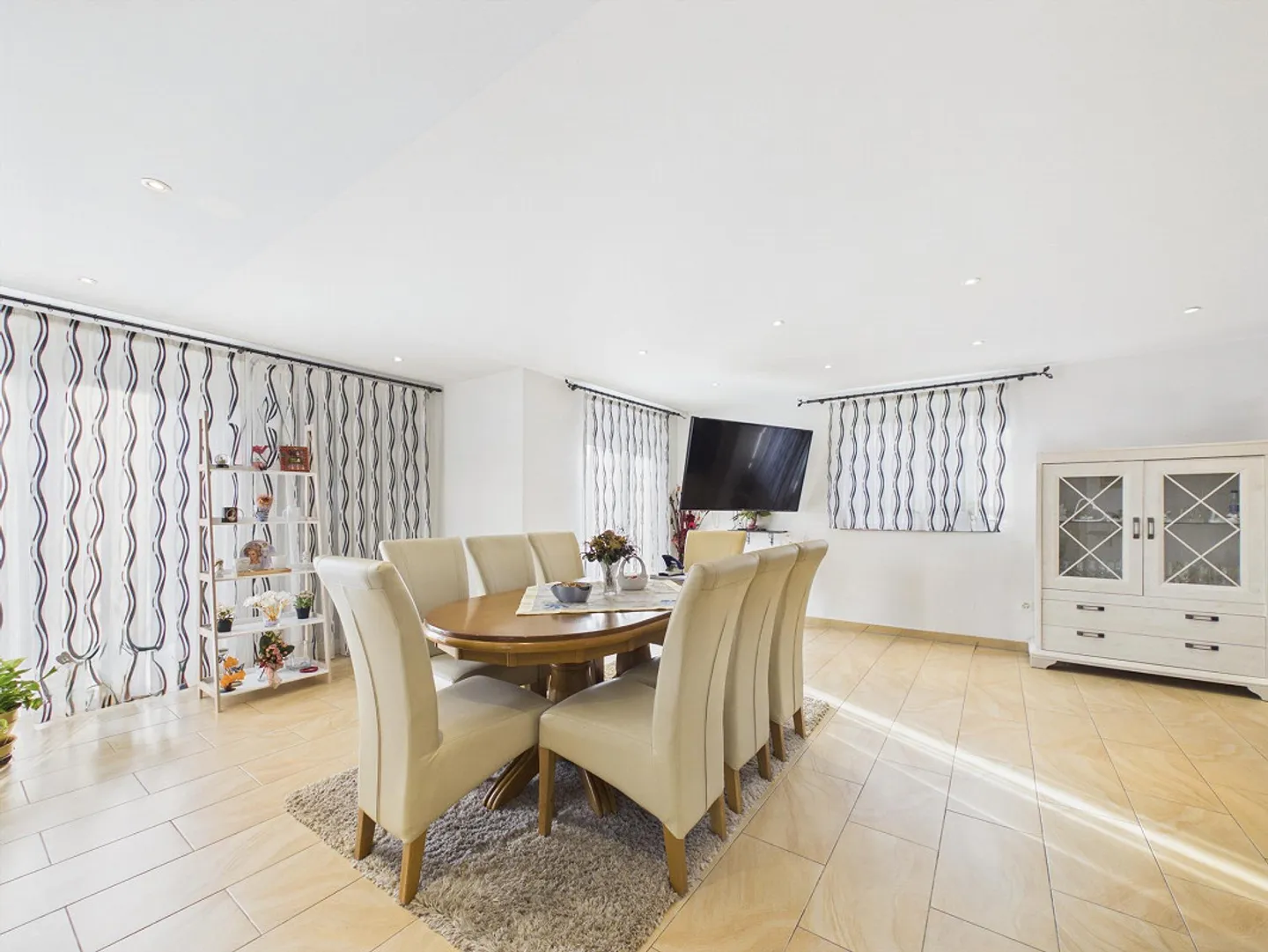 Nature-friendly and family-friendly home - Photo 4 of 14