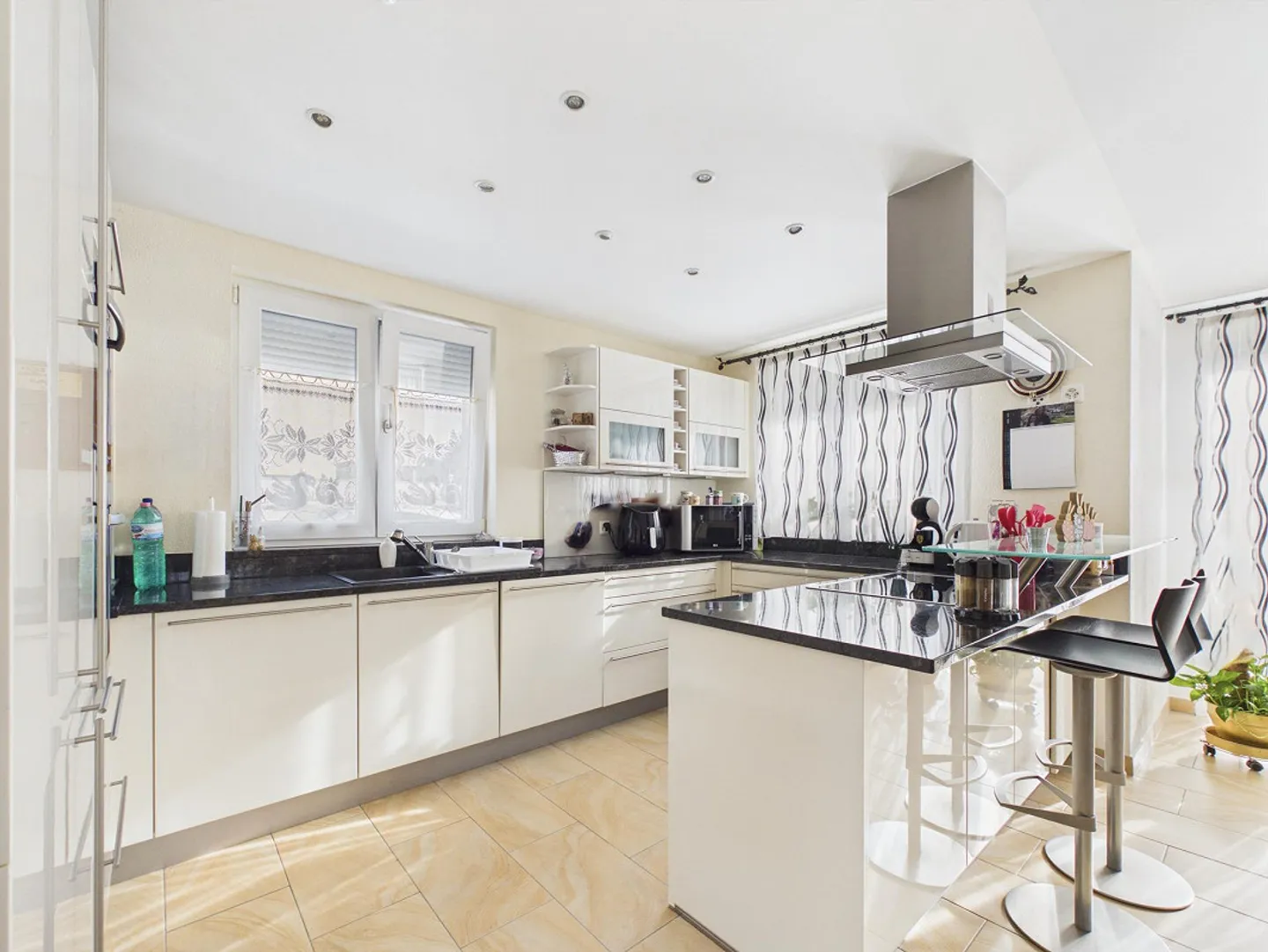 Nature-friendly and family-friendly home - Photo 5 of 14