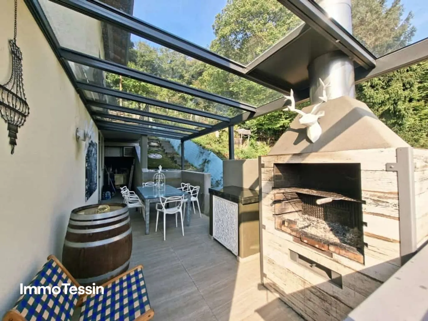 Wunderschöne Villa in Caslano mit modernem Design, stilvollem Ambiente und viel Platz sowie 6 Parkplätze - Photo 5 sur 13