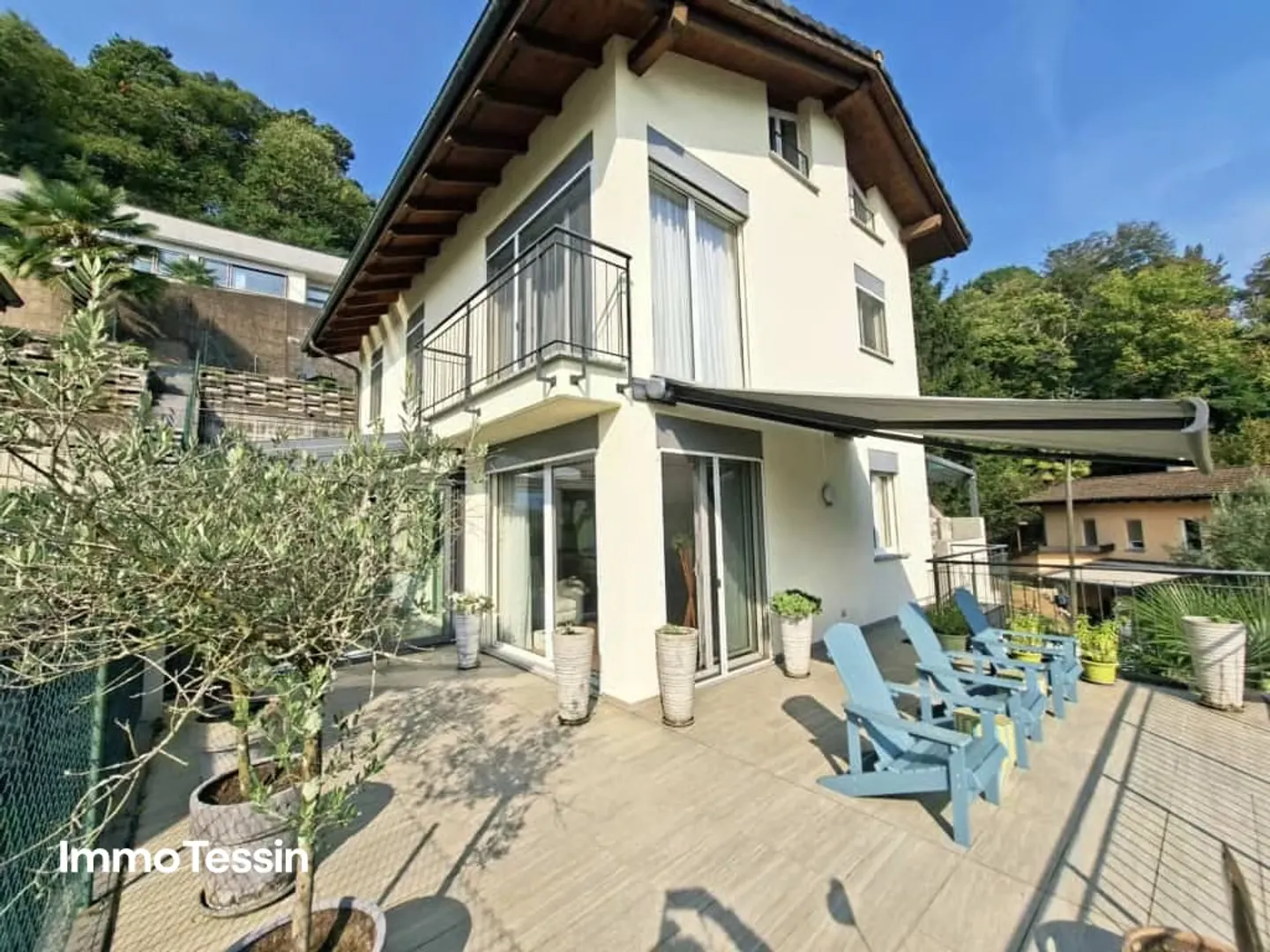 Wunderschöne Villa in Caslano mit modernem Design, stilvollem Ambiente und viel Platz sowie 6 Parkplätze - Photo 6 sur 13