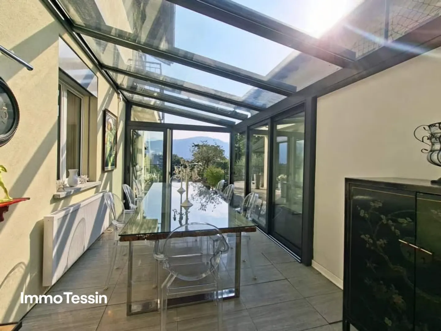 Wunderschöne Villa in Caslano mit modernem Design, stilvollem Ambiente und viel Platz sowie 6 Parkplätze - Photo 4 sur 13