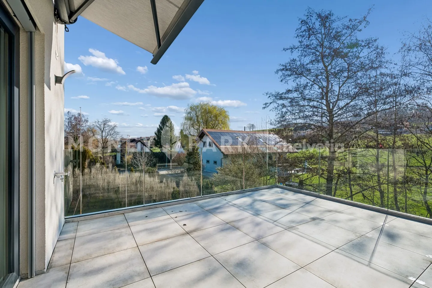 Attique moderne avec terrasse - Photo 8 sur 14