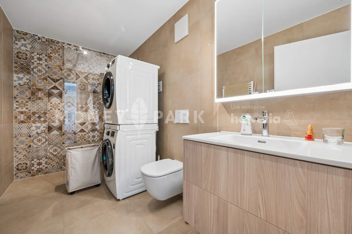 Attique moderne avec terrasse - Photo 10 sur 14