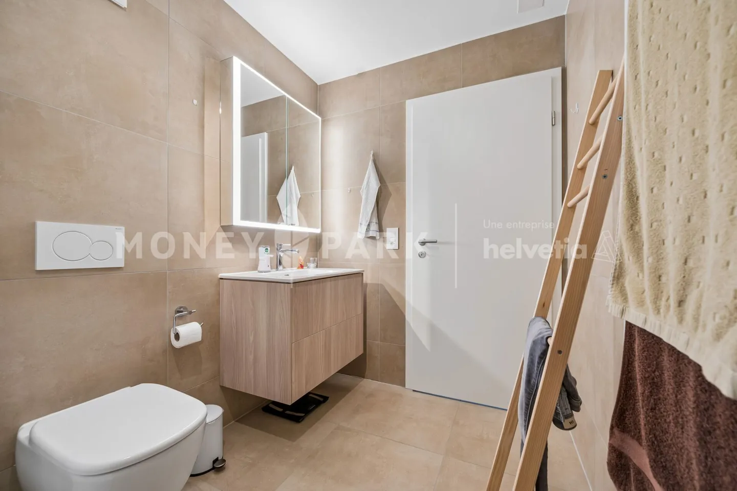 Attique moderne avec terrasse - Photo 11 sur 14