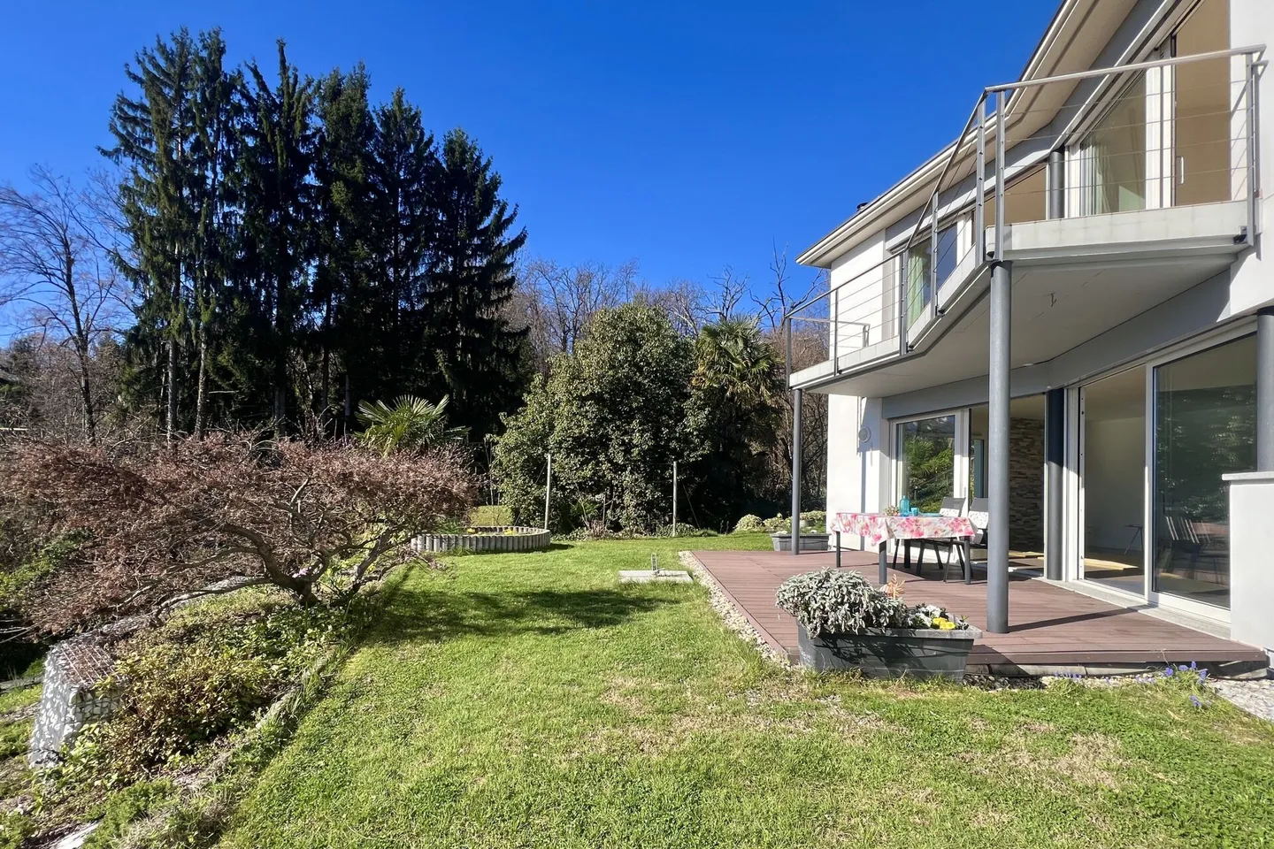 Modernes Familienhaus mit Garten - Foto 34 von 50