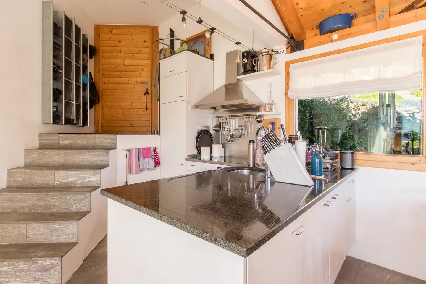 Charmantes 4.5-Zimmer-Doppeleinfamilienhaus mit Bergpanorama in Falera - Foto 7 von 36