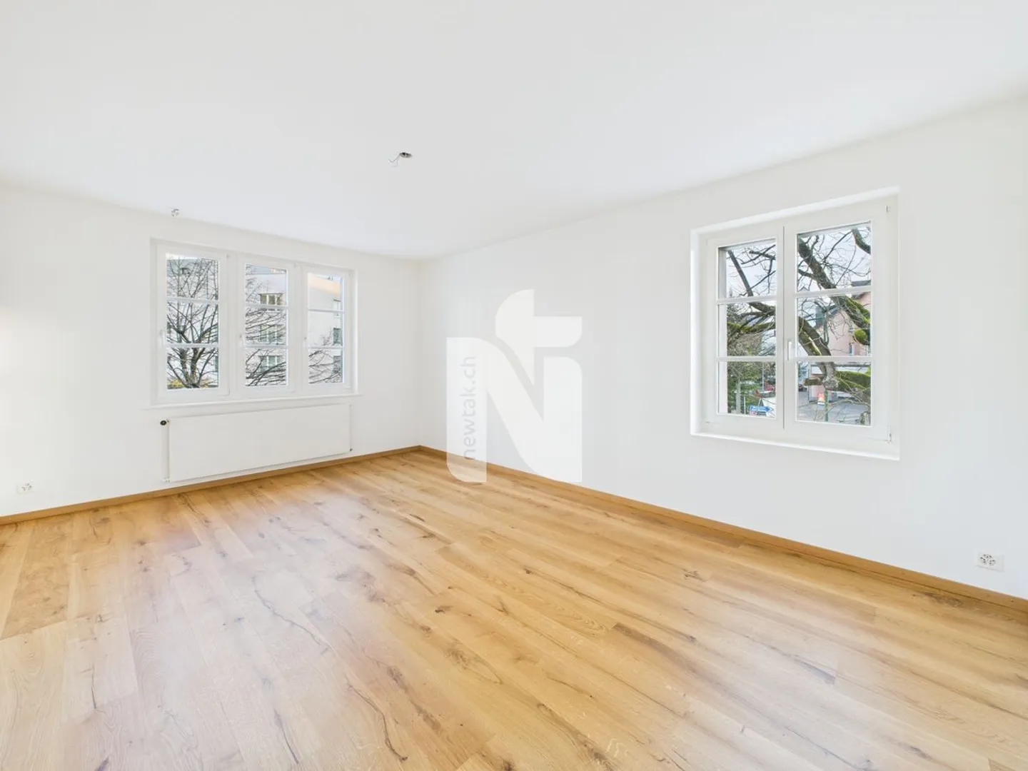 Helle und grosszügige 5.5-Zimmer-Wohnung am Löwenkreisel mit Balkon, Waschturm und 2 Badezimmern - Foto 9 von 12